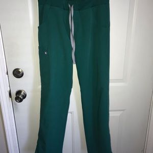 Figs Kade Cargo Scrub Pants